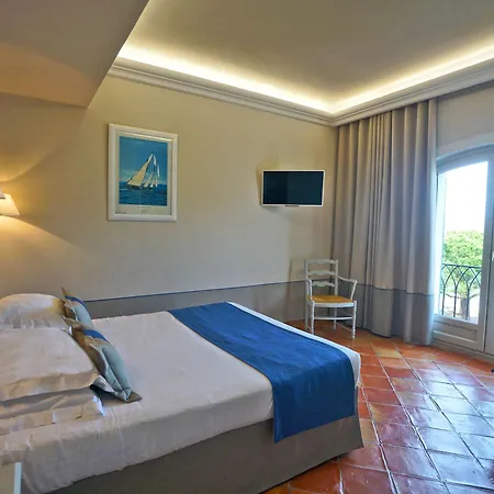 Hotel La Bastide Du Port - De Charme 4*