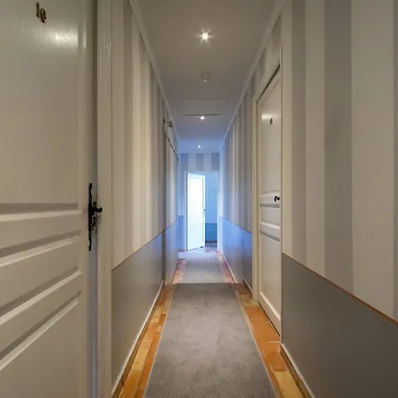 Hotel La Bastide Du Port - De Charme 4*