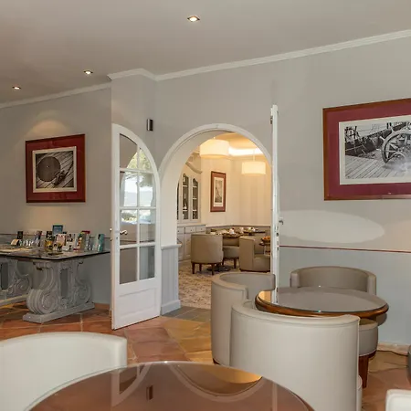 Hotel La Bastide Du Port - De Charme 4*
